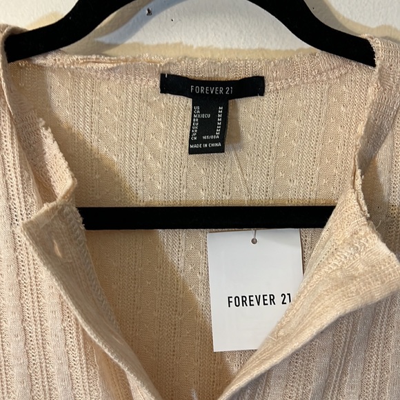 NWT cream colored cardigan top - Picture 2 of 3